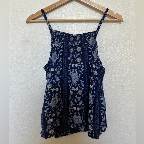 Old Navy Navy Blue Floral Embroidered Smocked Square Neck Cami Tank Top Womens - Picture 3 of 5